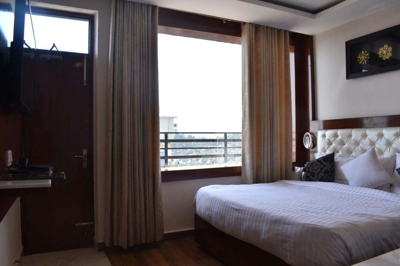 Hotel Black Magic Dharamshala Esterno foto
